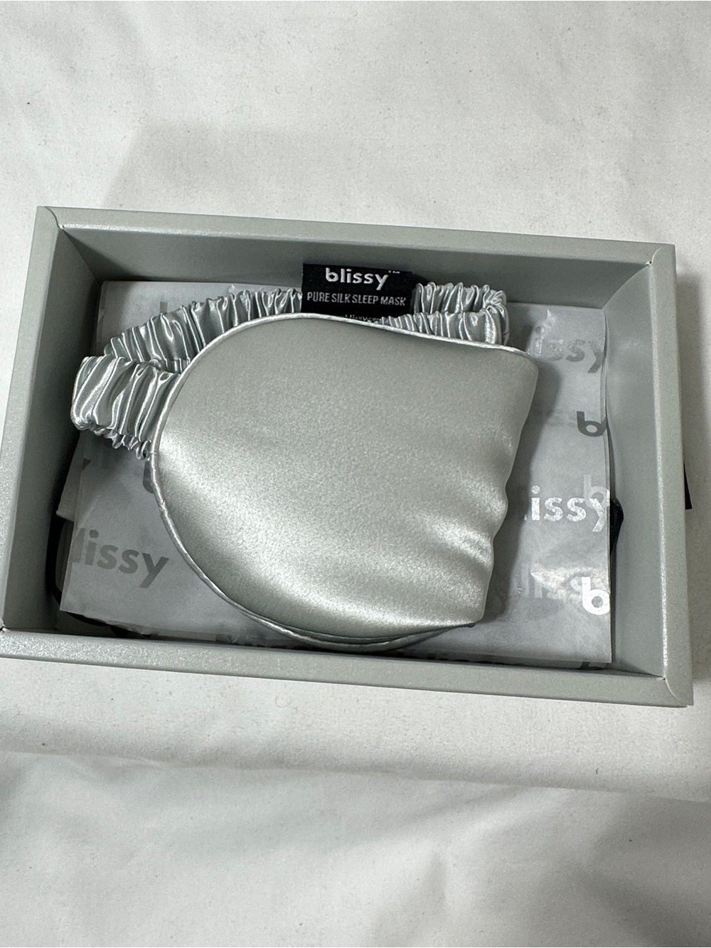 Blissy 100% Mulberry Silk Sleeping Mask Silver - NEW - Picture 3 of 8
